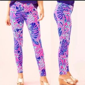 Lilly Pulitzer Pants - Kelly Ankle Pants in Bougainvillea Pink Cliffside Garden